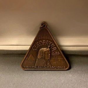 Mardi Gras Pendant💜💚💛